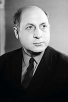 Malik Dadashov as Nazif