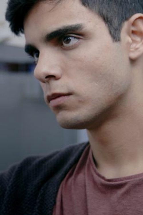 Vinicius Gomes as Lucas