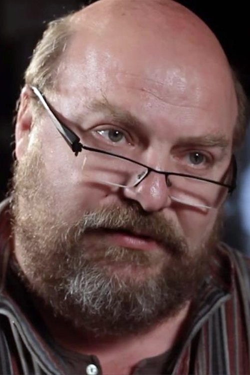 Lionel Kopp as Le Régisseur