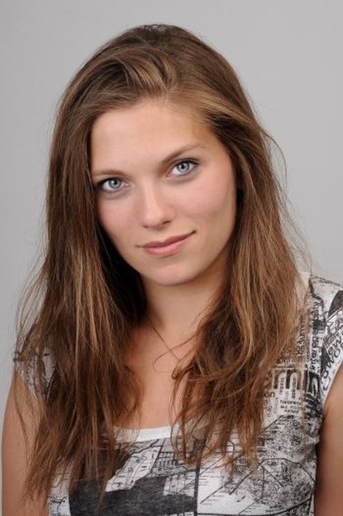 Sárközi-Nagy Ilona as Fanni