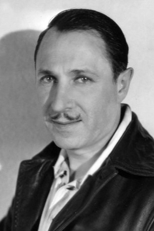 Armand Kaliz as Hotel Clerk