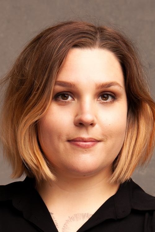 Charlotta Björck as Linda