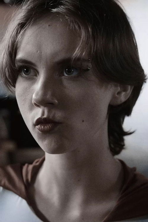 Kayla Coyote as Kiki Price