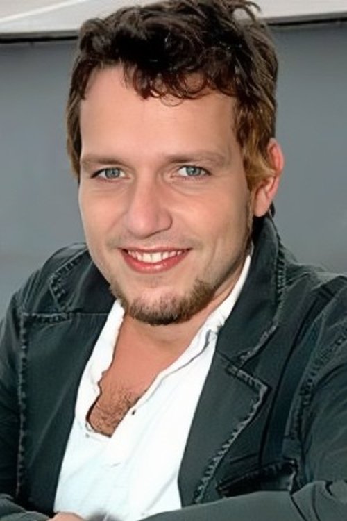 Edward Boggis as Mardo Stern