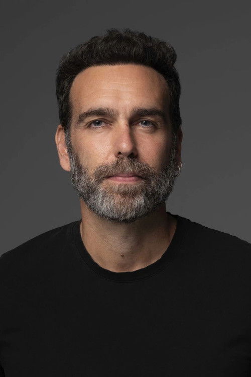 Ciro Miró as Oliver