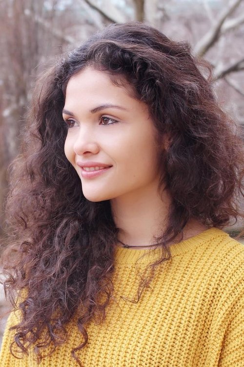 Ayesha Kapoor as Young Michelle McNally