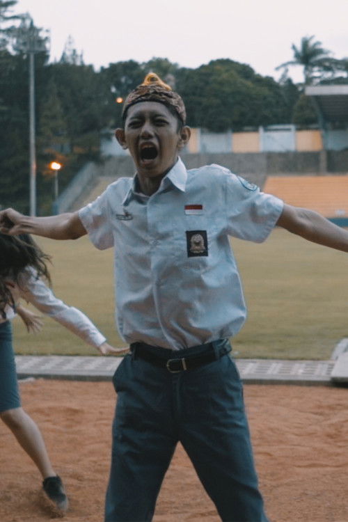 Ahmad Nizar as Gilang