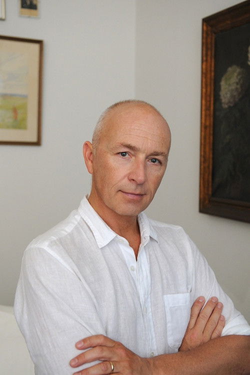 Tobias Bonn as Trick