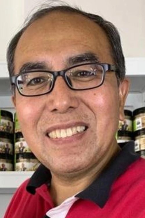 Manan Sulaiman as Pelabur 1