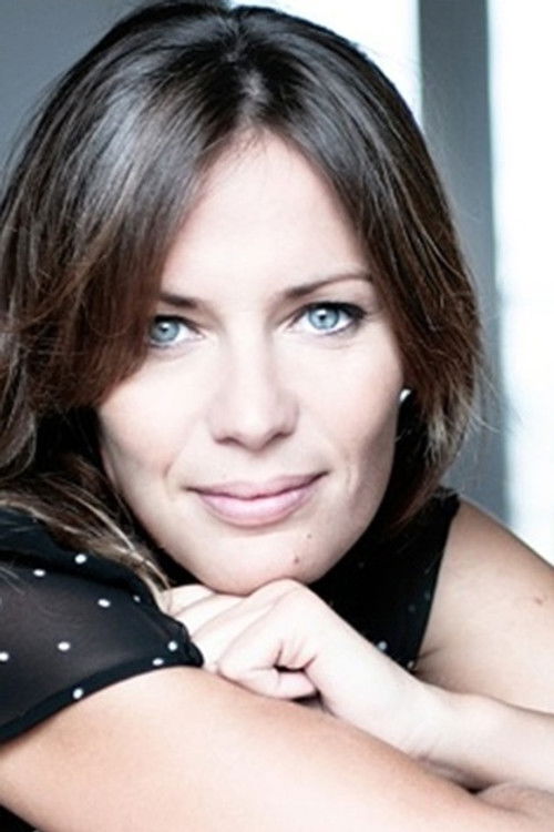 Ingrid Mareski as La femme de Pierre