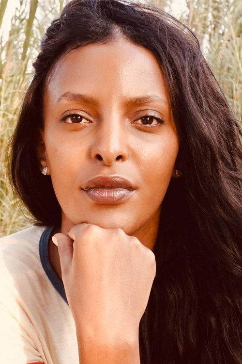 Heli Amresh Sanka as Leni