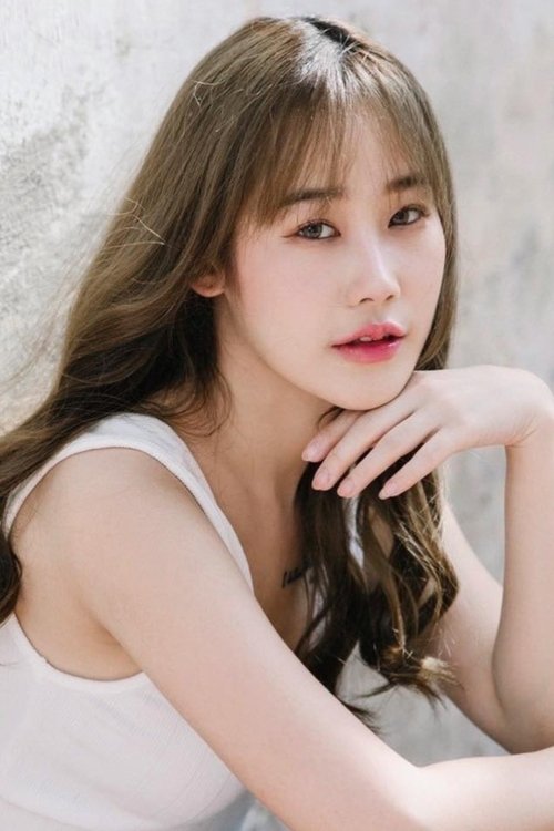 Marika Paekiatchalorn as Prang Punnaputch