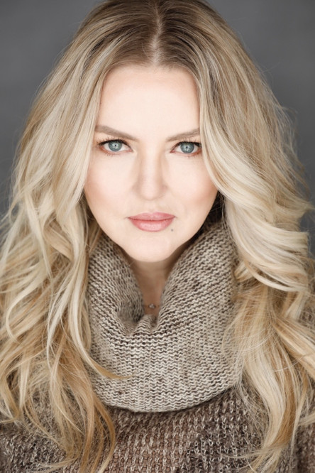 Tuesday Knight as Kristen