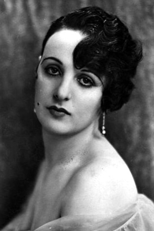 Gladys Frazin as Countess