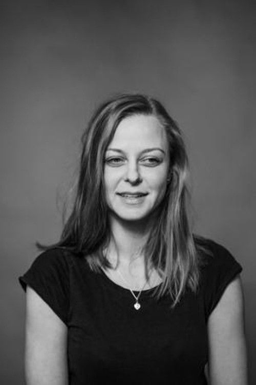 Márta Béres as Ana