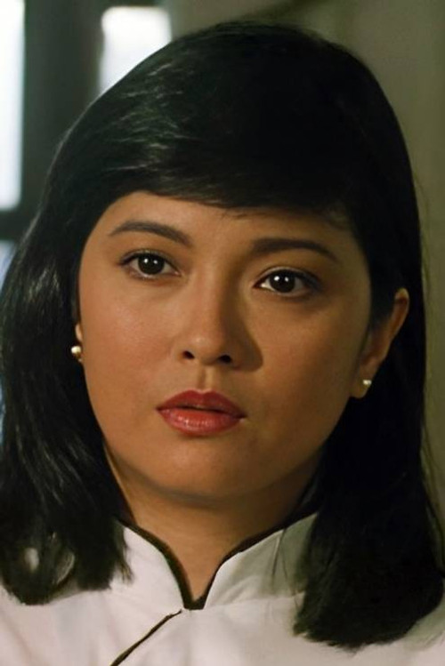 Lora Luna as Tama/dancer