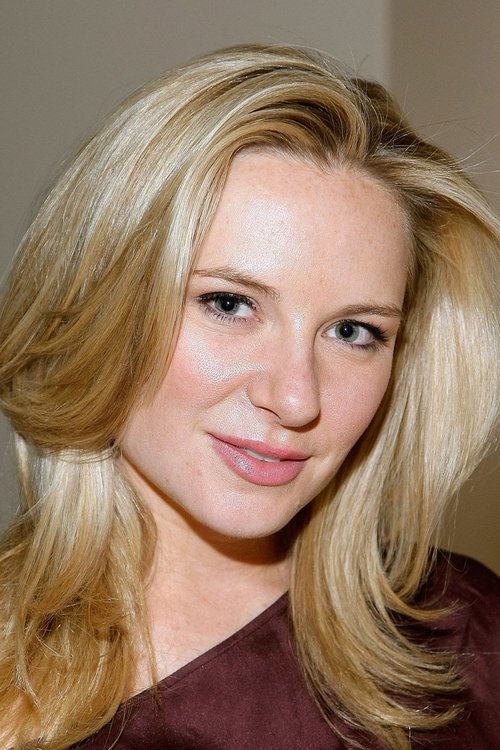 Lee-Anne Summers as Hanneke