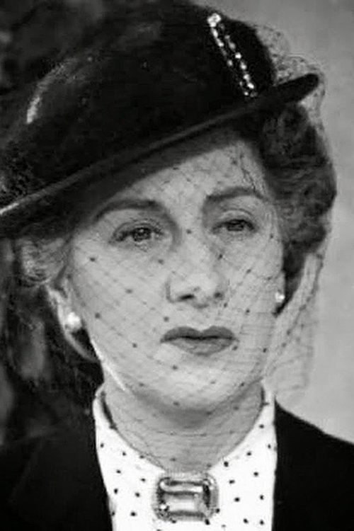 Tina Lattanzi as Kathryn's Aunt