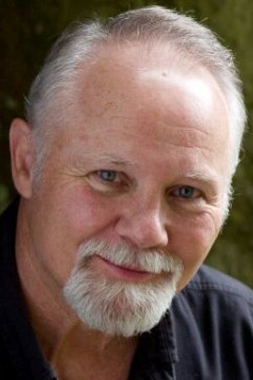 Garry Davey as Darryl