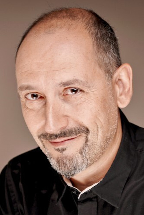 Armand Villén as Francisco