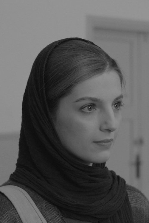 Mahsa Hejazi as Mona Mashkat