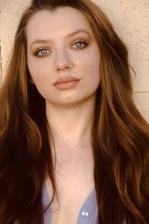 Alaina Laethem as Kelly