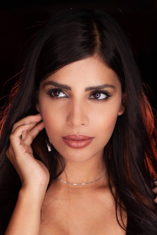 Esly Avelar as Ximena