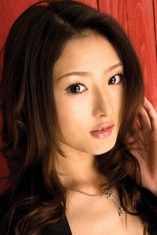 Sarina Takeuchi as