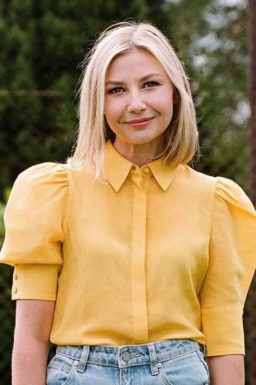 Grace Tobin as Self - Presenter