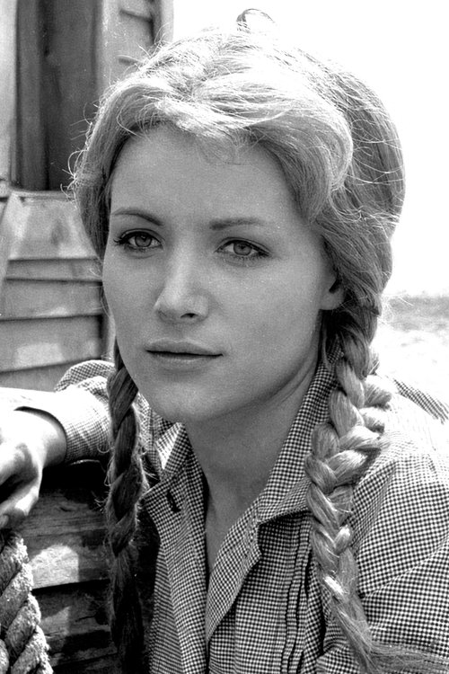 Anne-Marie Balin as Johanna