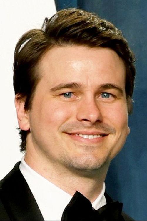 Jason Ritter as Reindeer / Sergeant (voice)