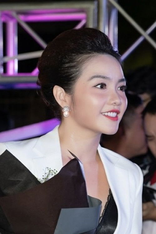 Hồng Kim Hạnh as Hơn