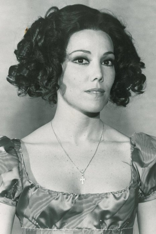 Maria Grazia Spina as Alina