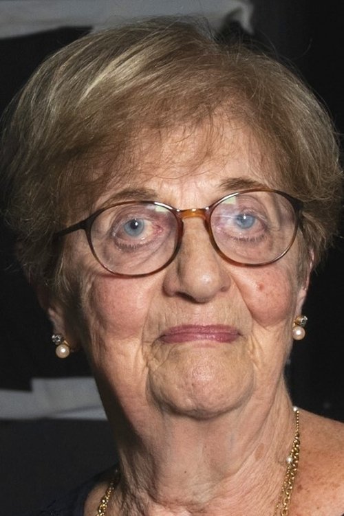 María Luisa Solá as 