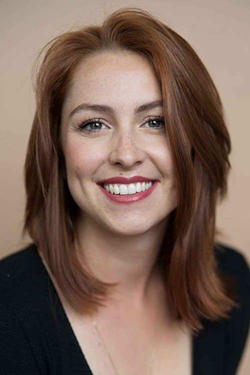 Candice Mausner as Leslie