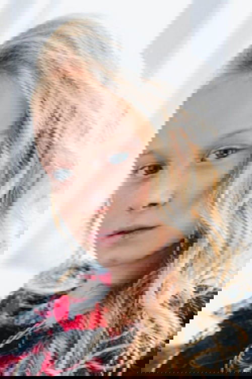 Riana Emma Balla as Young Lilith