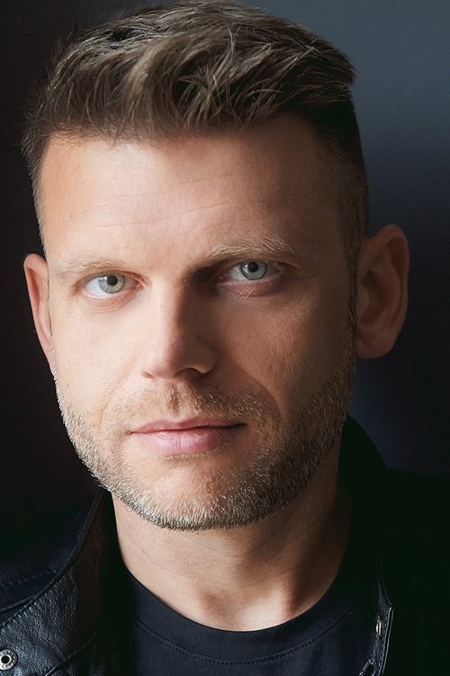 Markjan Winnick as Marcus