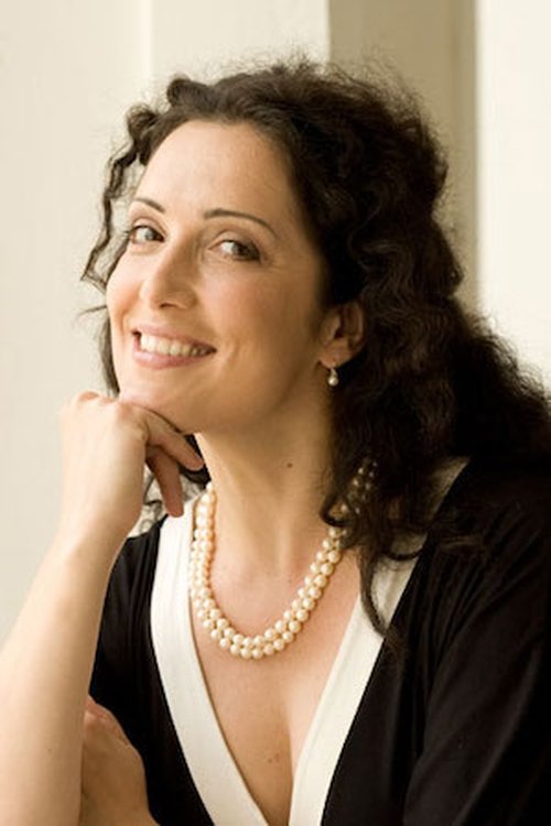 Alexandra Reinprecht as Sonja