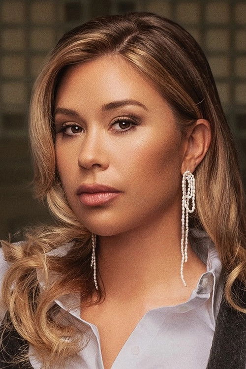 Gabby Windey as Self - Host