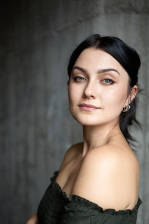 Lisa Tredoux as Julia's Mother