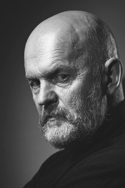 Valentin Ganev as Владиков