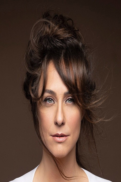 קרן פלס as שופטת