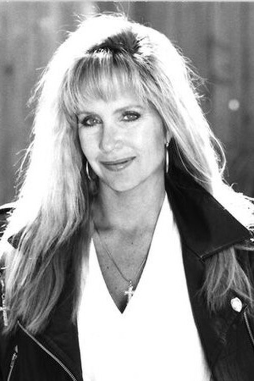 Debby Porter as Hannah