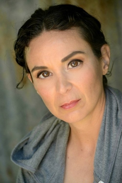 Stefanie Barry as Sandra Parson