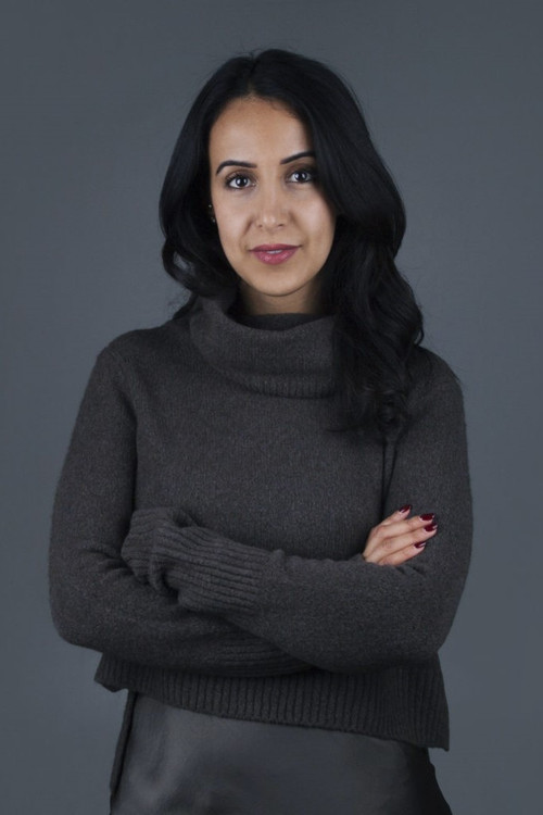 Nawal Al-Maghafi as Narrator