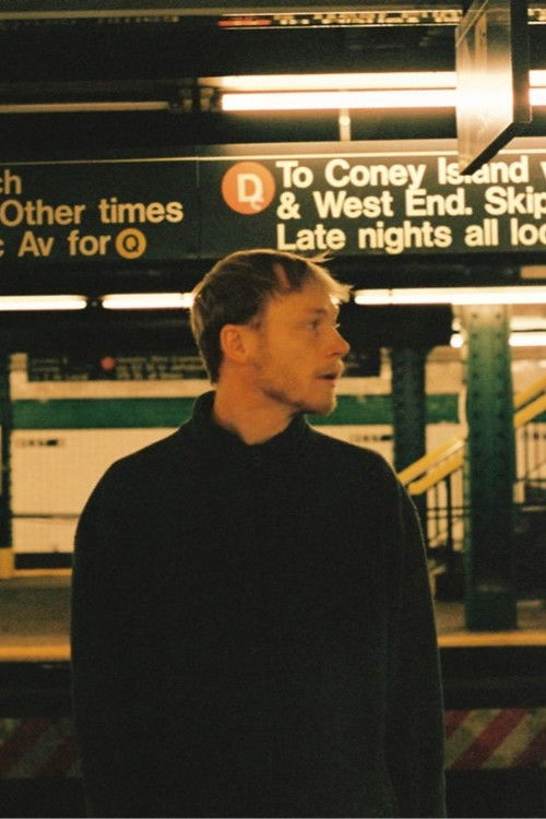 Matti Johansson as Telefonförsäljare