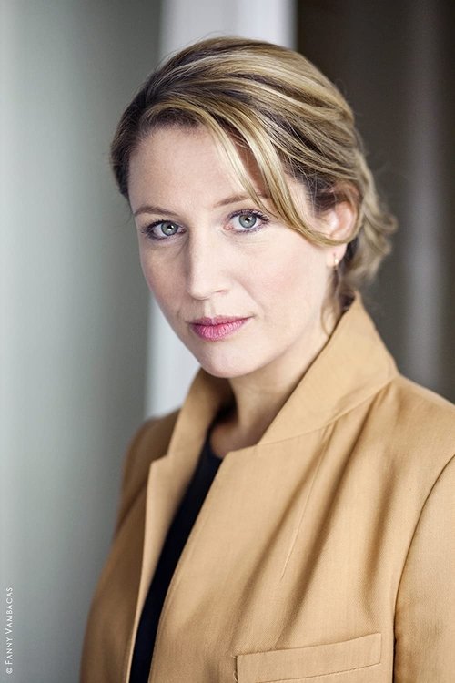 Jennifer Karen as Victoria Montes