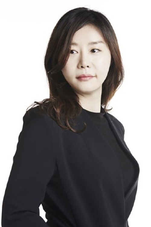 Lee Hyeon-seo as Mother
