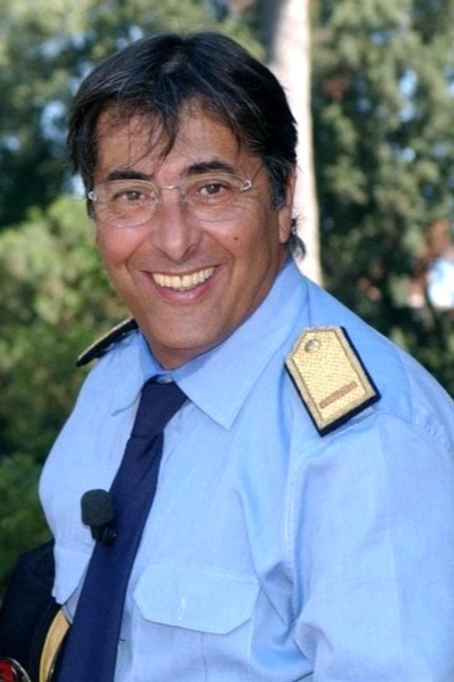 Pasquale Africano as l'automobilista