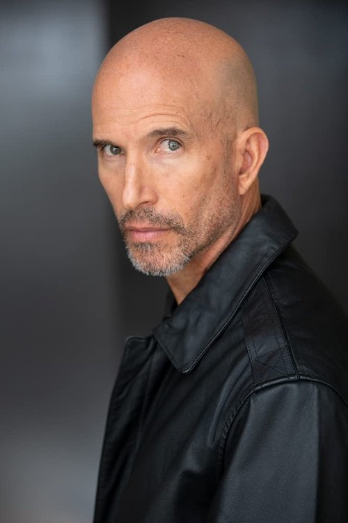 Daniel Dasent as Warren